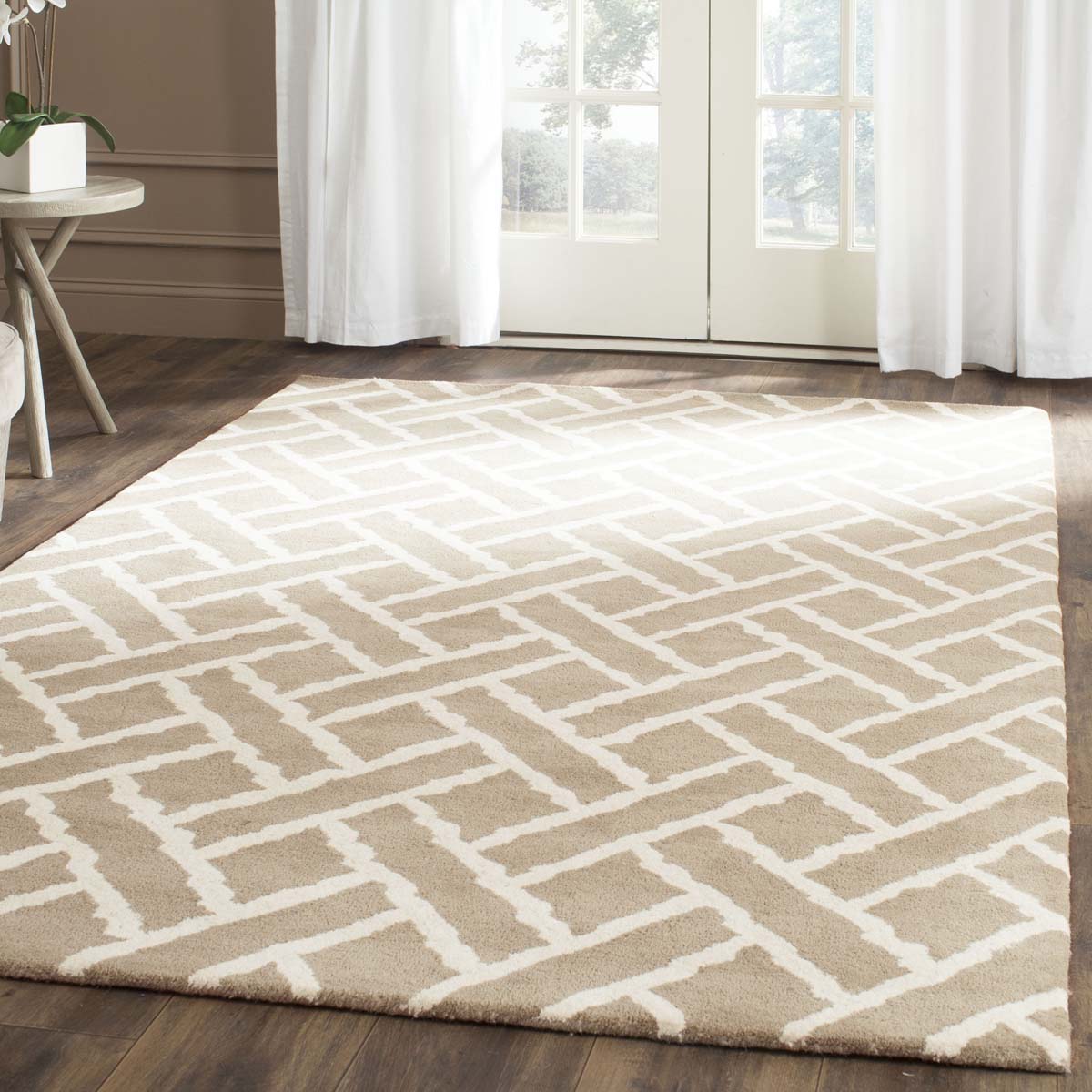 Safavieh Chatham 757 Rug, CHT757 - Beige / Ivory