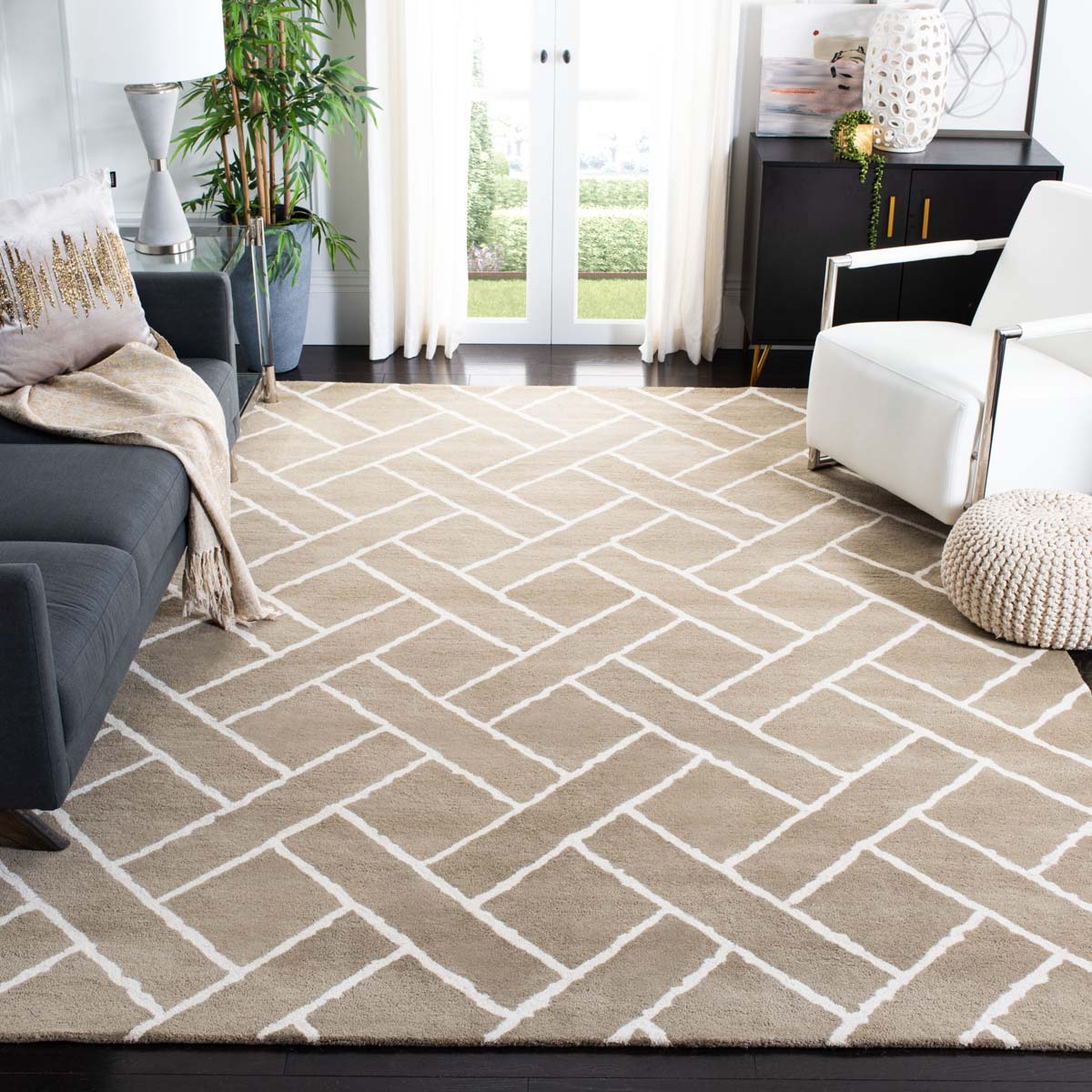 Safavieh Chatham 757 Rug, CHT757 - Beige / Ivory