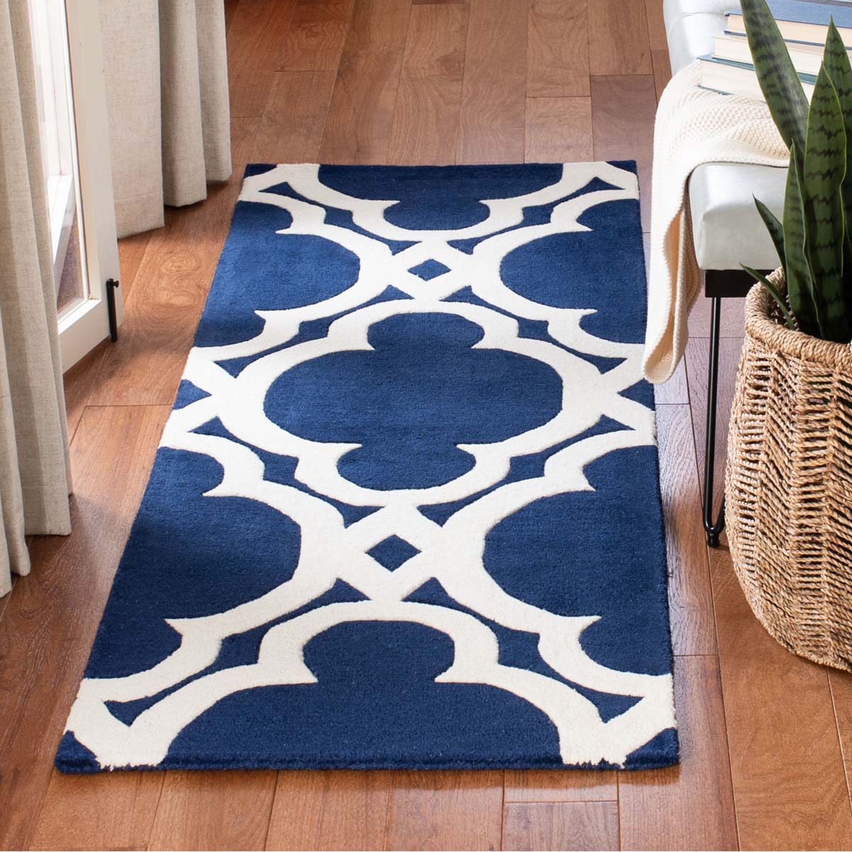 Safavieh Chatham 762 Rug, CHT762 - Dark Blue / Ivory