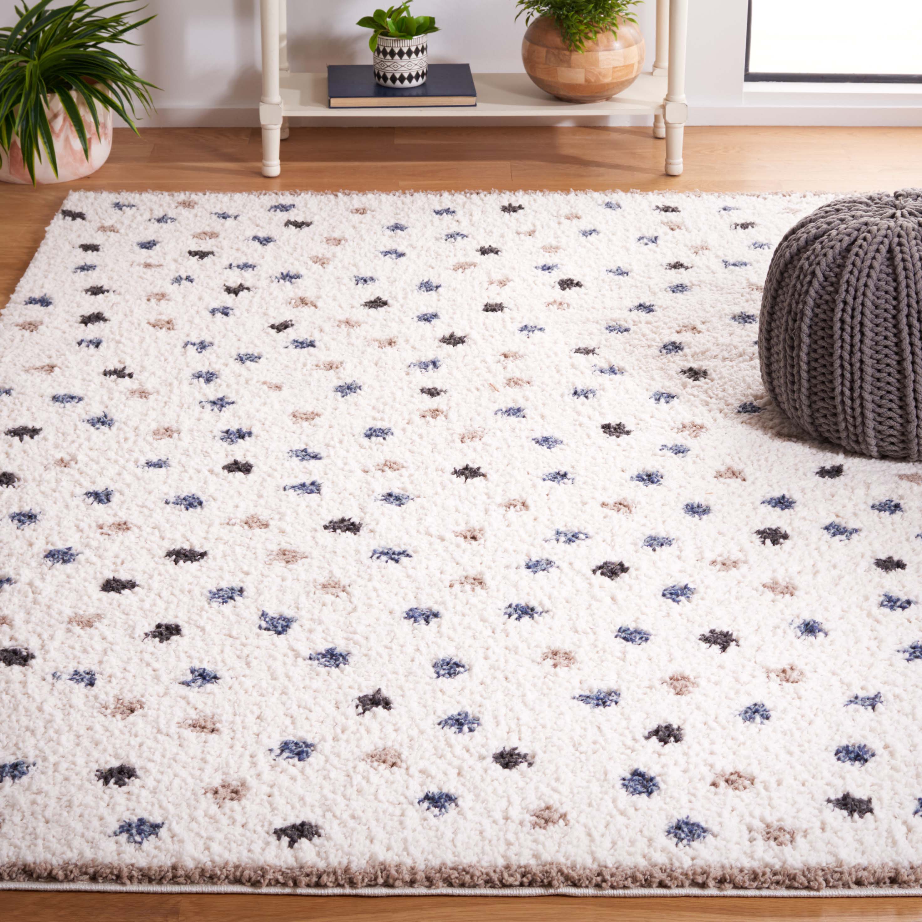 Safavieh Calico Shag 102 Rug, CLC102 - Ivory / Taupe
