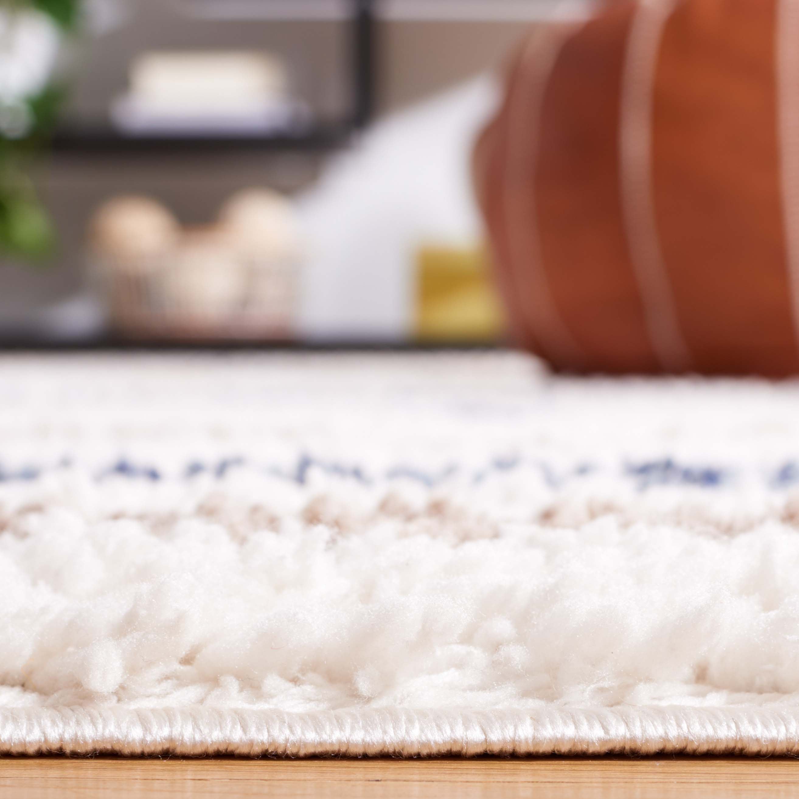 Safavieh Calico Shag 106 Rug, CLC106 - Ivory / Taupe