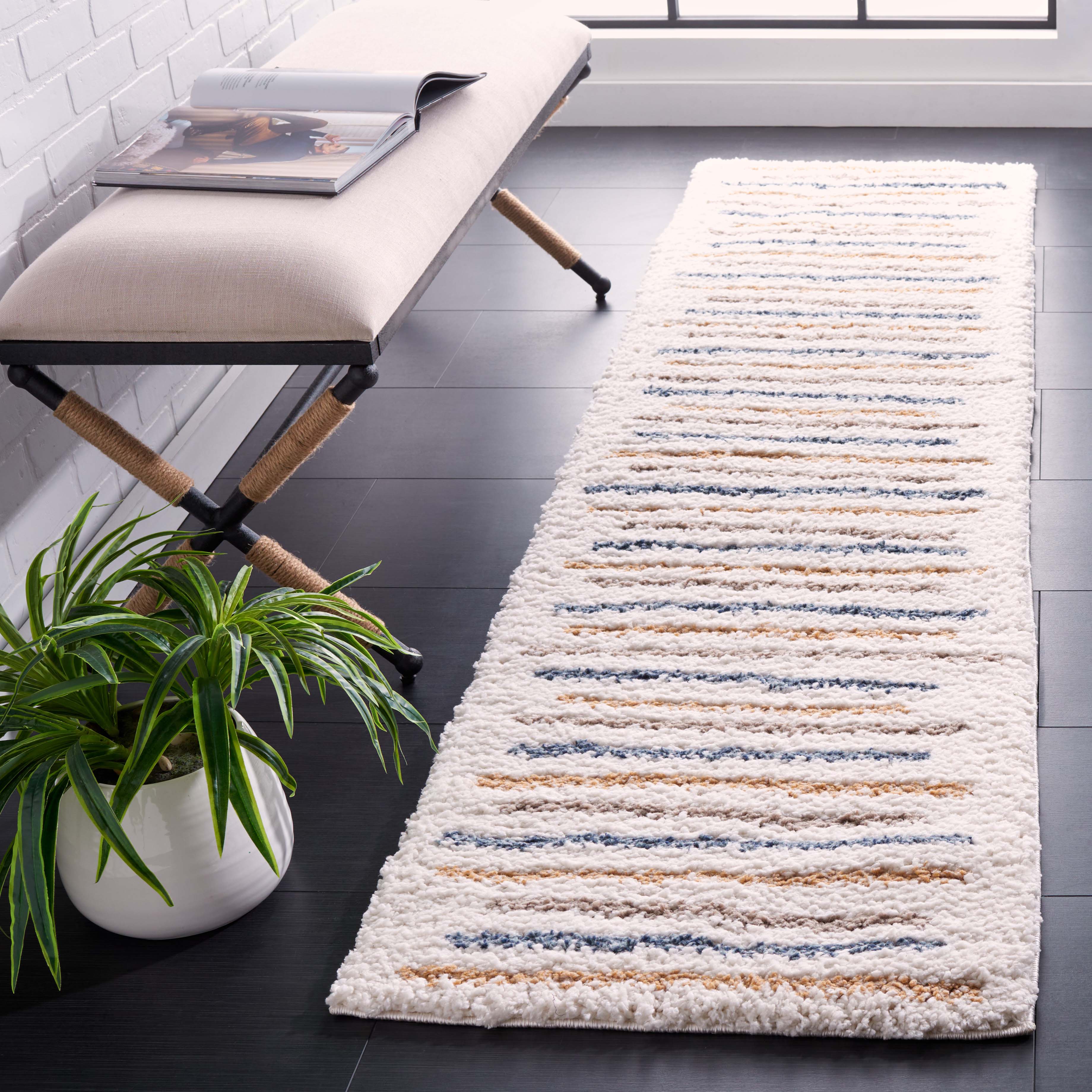 Safavieh Calico Shag 110 Rug, CLC110 - Ivory / Gold