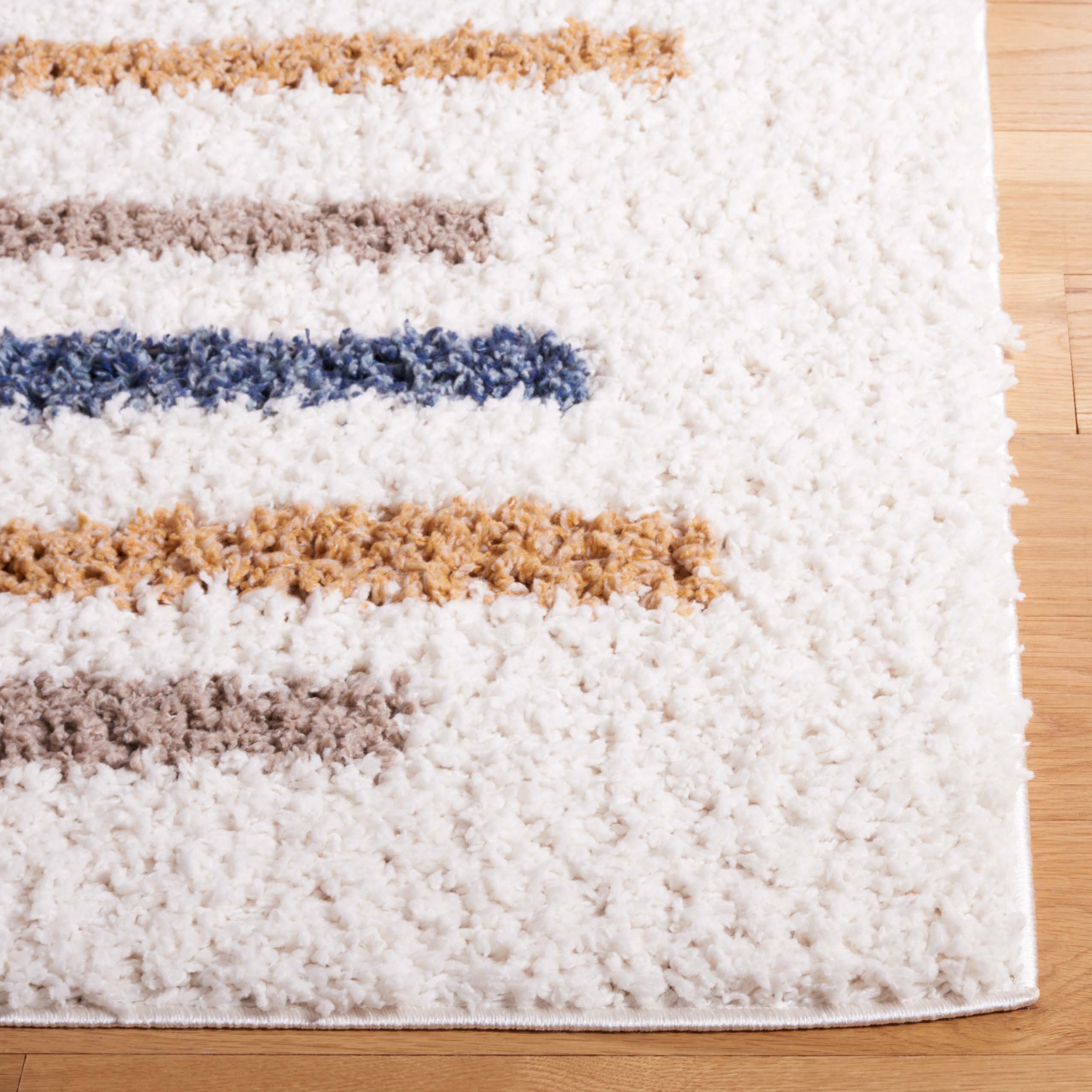 Safavieh Calico Shag 110 Rug, CLC110 - Ivory / Gold