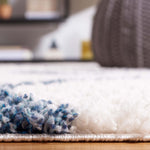 Safavieh Calico Shag 118 Rug, CLC118 - Ivory / Blue