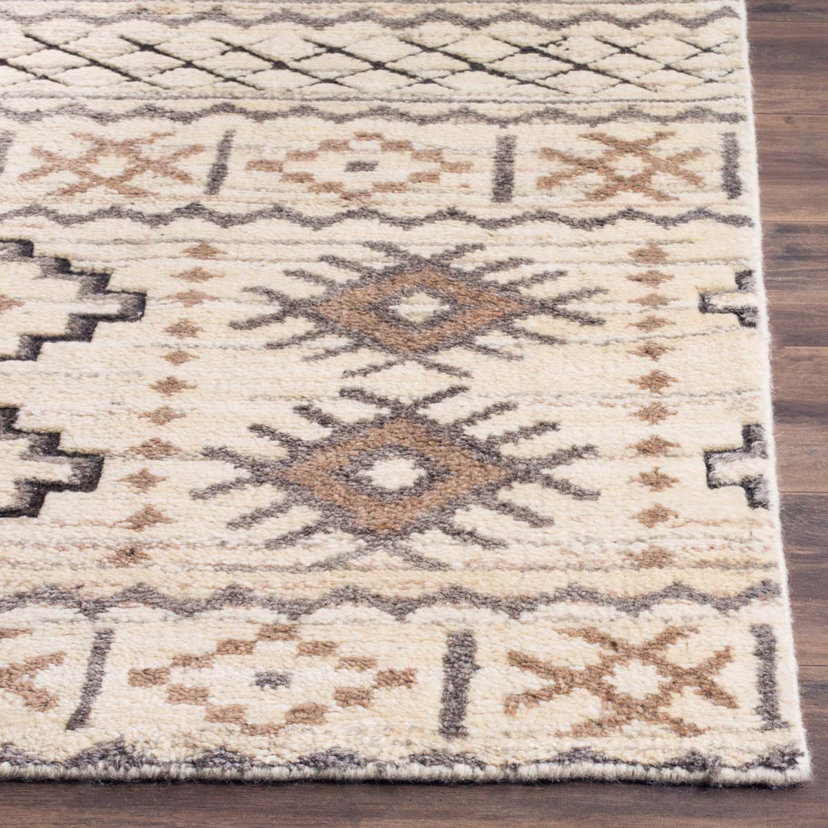 Safavieh Challe 317 Rug, CLE317 - Camel