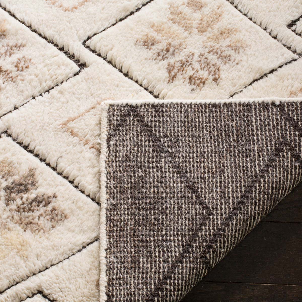 Safavieh Challe 318 Rug, CLE318 - Ivory