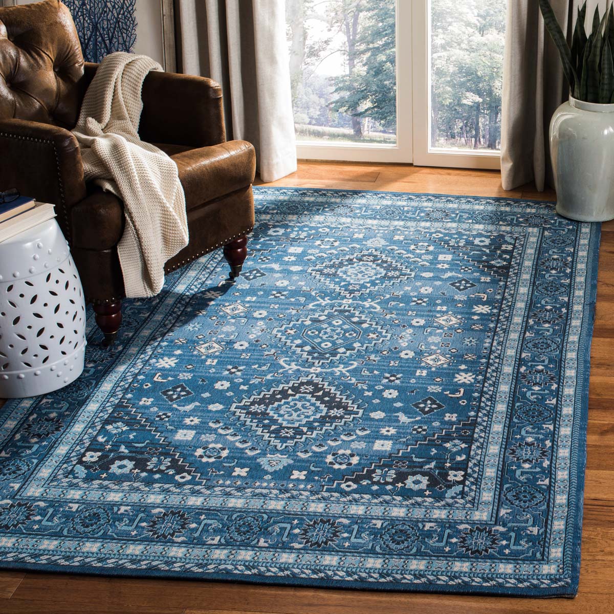Safavieh Classic Vintage 101 Rug, CLV101 - Blue / Charcoal