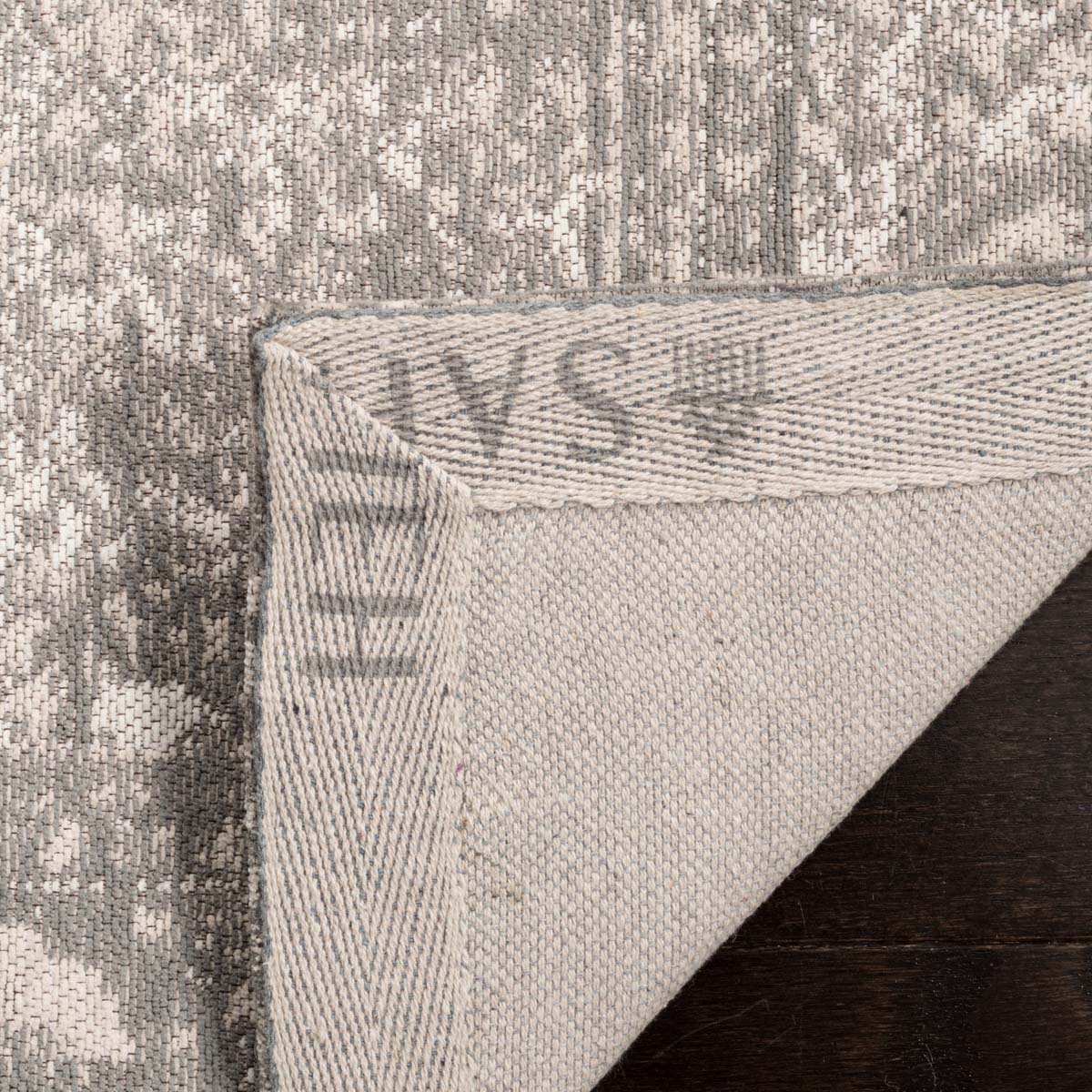 Safavieh Classic Vintage 110 Rug, CLV110 - Silver