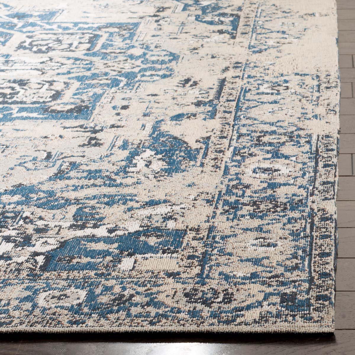 Safavieh Classic Vintage 111 Rug, CLV111 - Blue