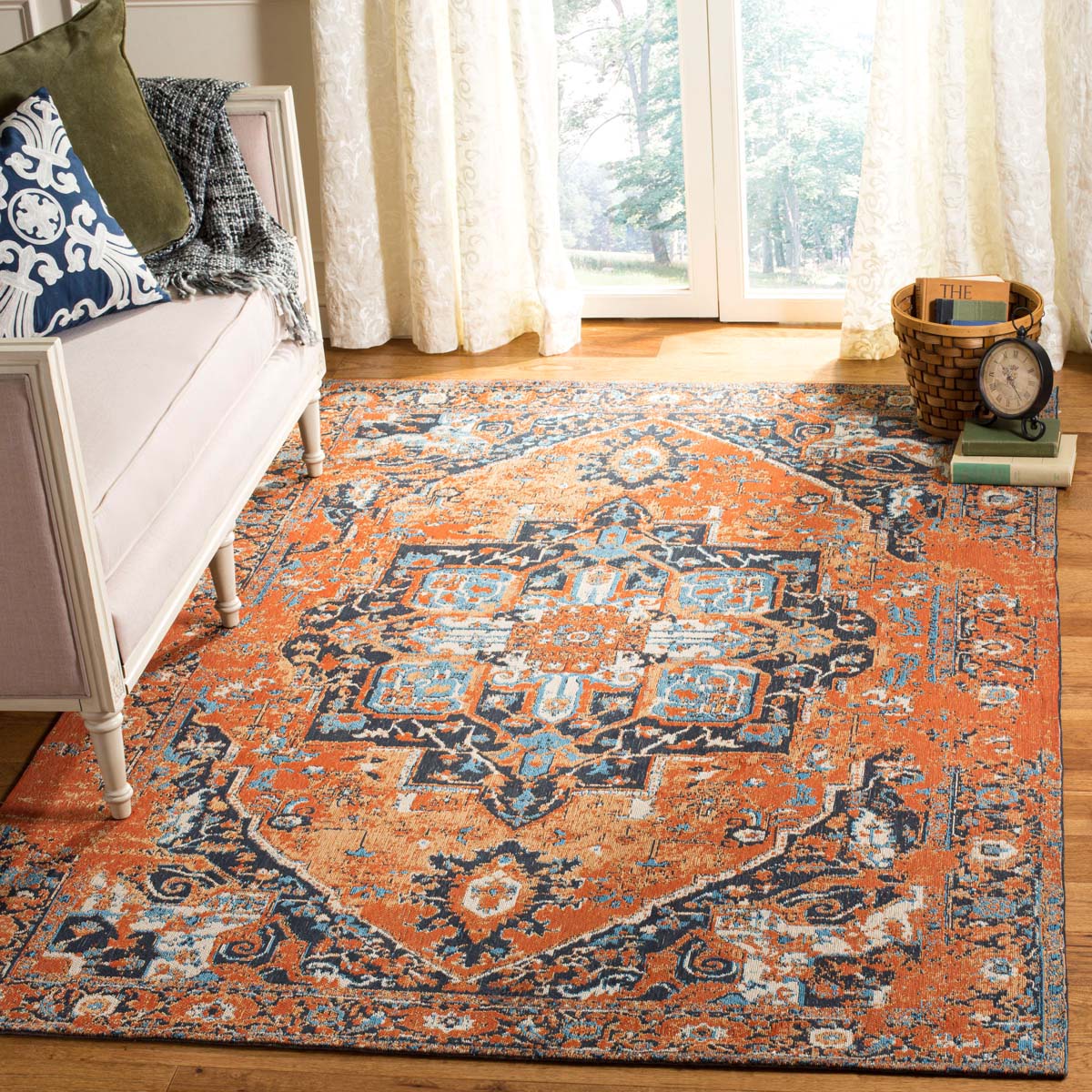 Safavieh Classic Vintage 111 Rug, CLV111 - Orange / Navy