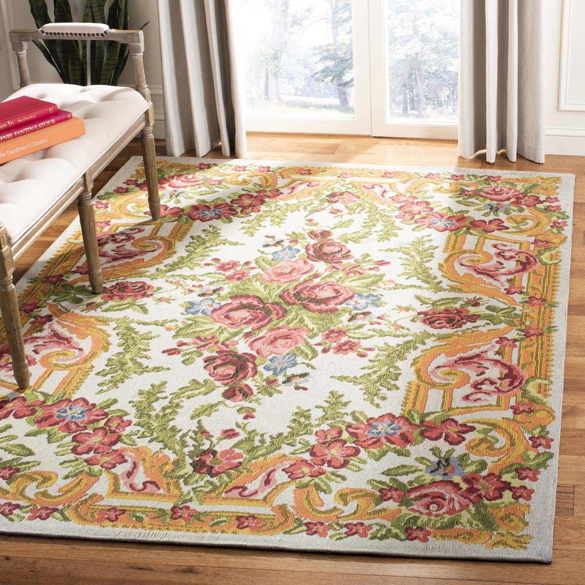 Safavieh Classic Vintage 112 Rug, CLV112 - Ivory / Rose