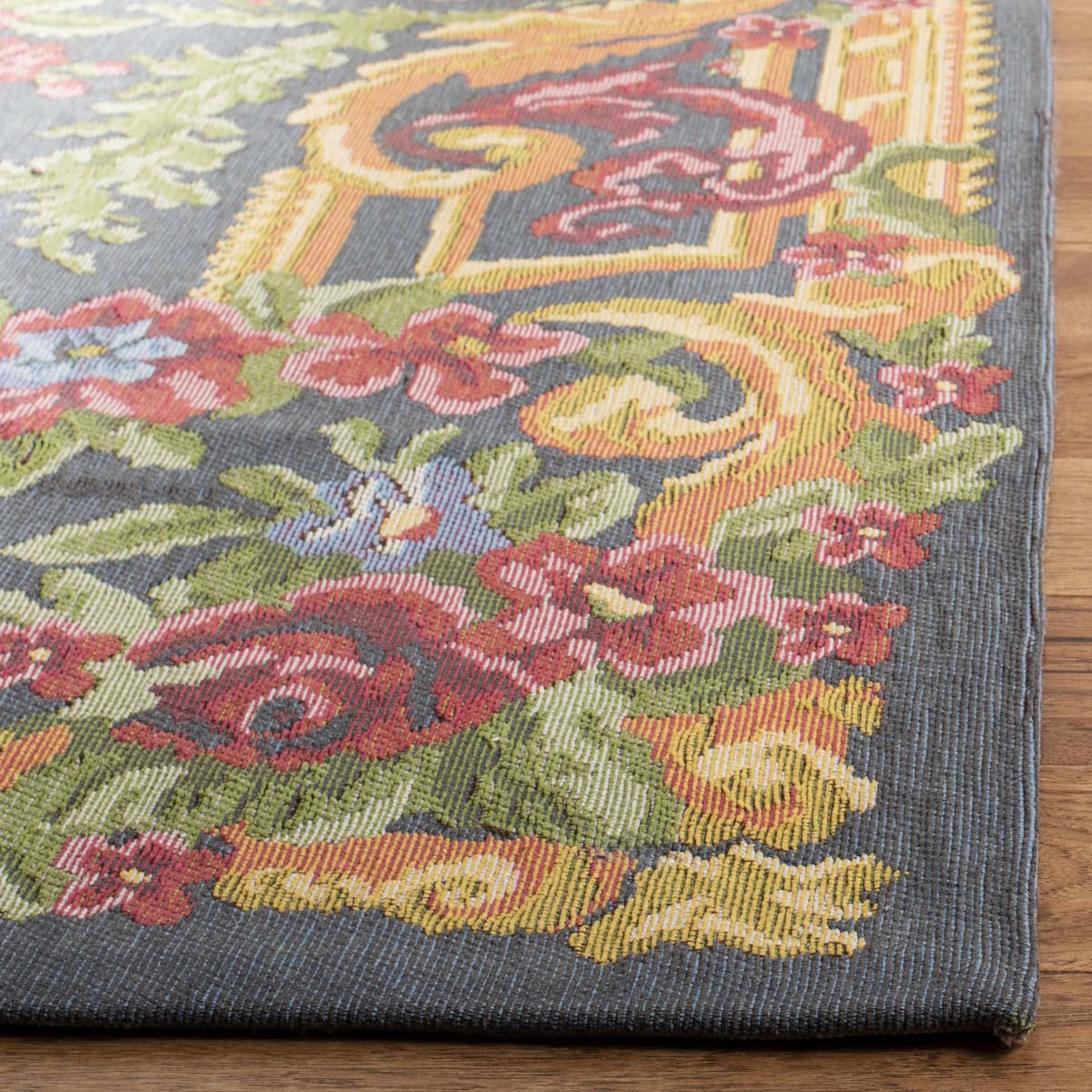 Safavieh Classic Vintage 112 Rug, CLV112 - Grey / Rose