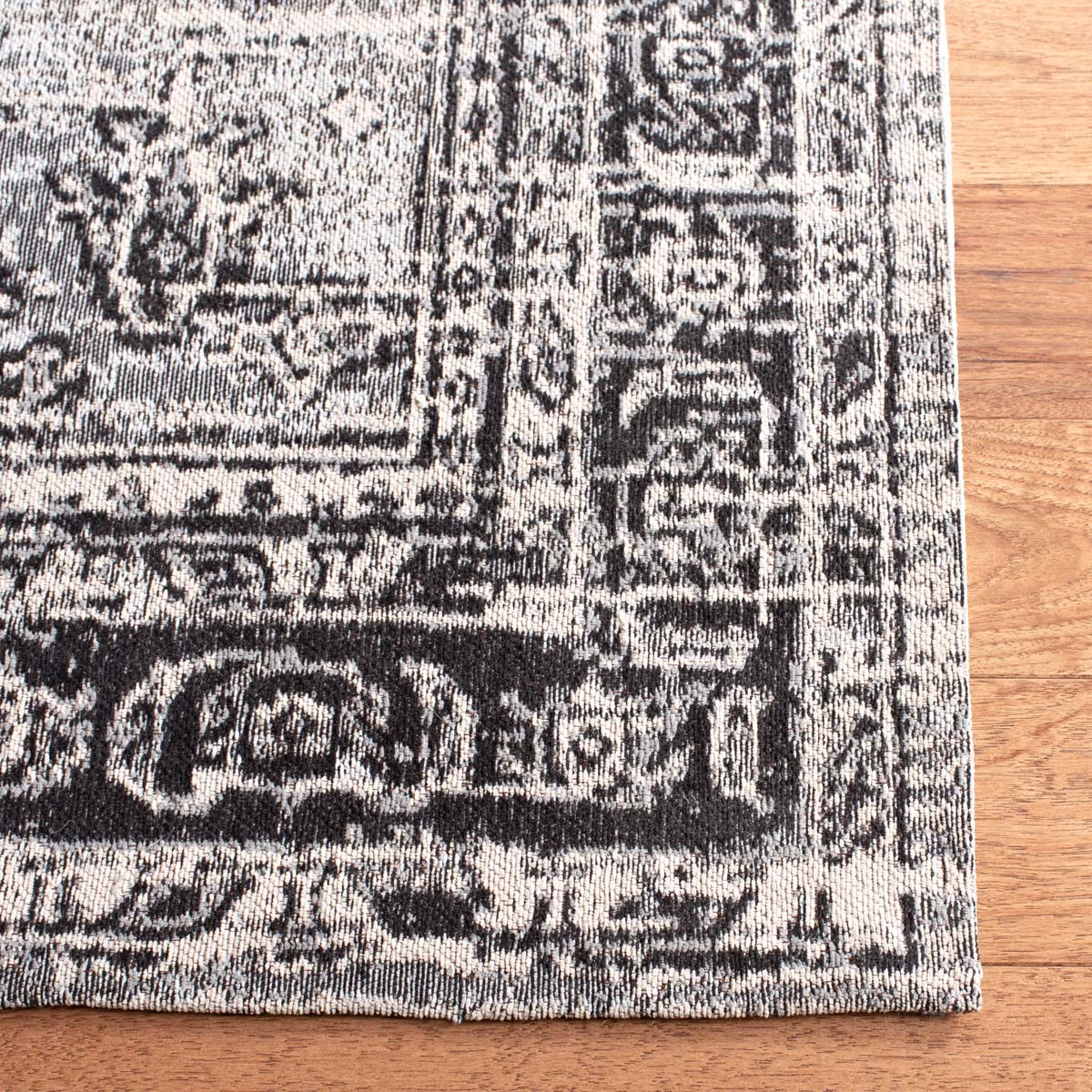 Safavieh Classic Vintage 113 Rug, CLV113 - Grey