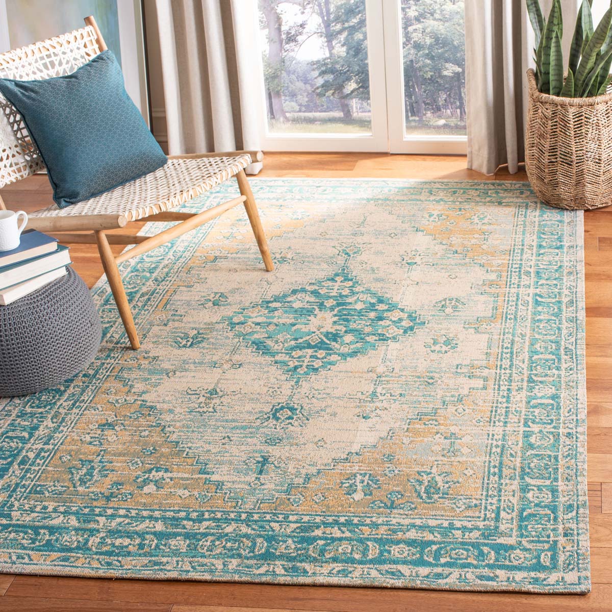 Safavieh Classic Vintage 113 Rug, CLV113 - Aqua