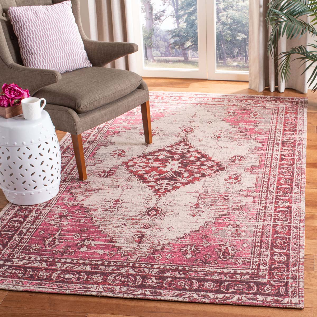 Safavieh Classic Vintage 113 Rug, CLV113 - Fuchisa