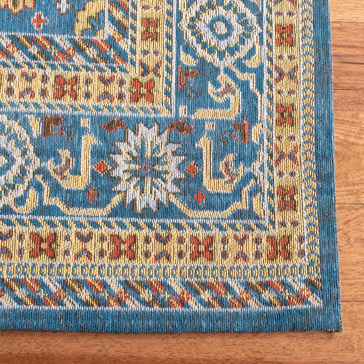 Safavieh Classic Vintage 114 Rug, CLV114 - Blue / Gold