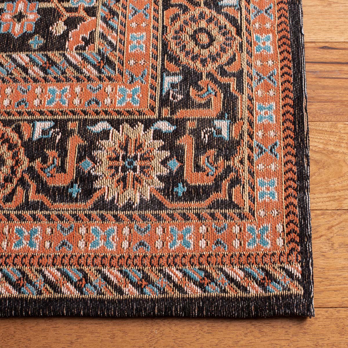 Safavieh Classic Vintage 114 Rug, CLV114 - Black / Rust