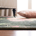 Safavieh Classic Vintage 115 Rug, CLV115 - Black / Red