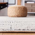 Safavieh Classic Vintage 126 Rug, CLV126 - Beige / Black