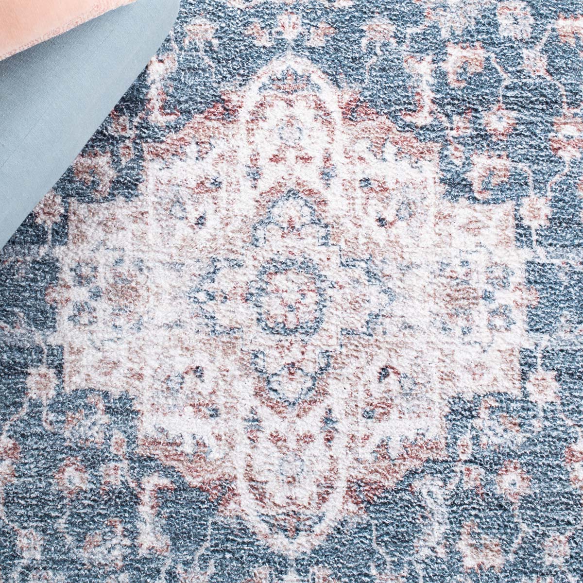 Safavieh Classic Vintage 206 Rug, CLV206 - Light Blue / Rust