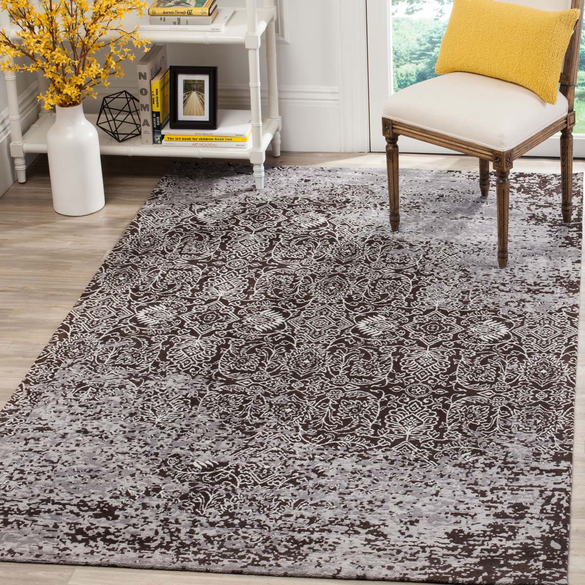 Safavieh Classic Vintage 224 Rug, CLV224 - Silver / Brown