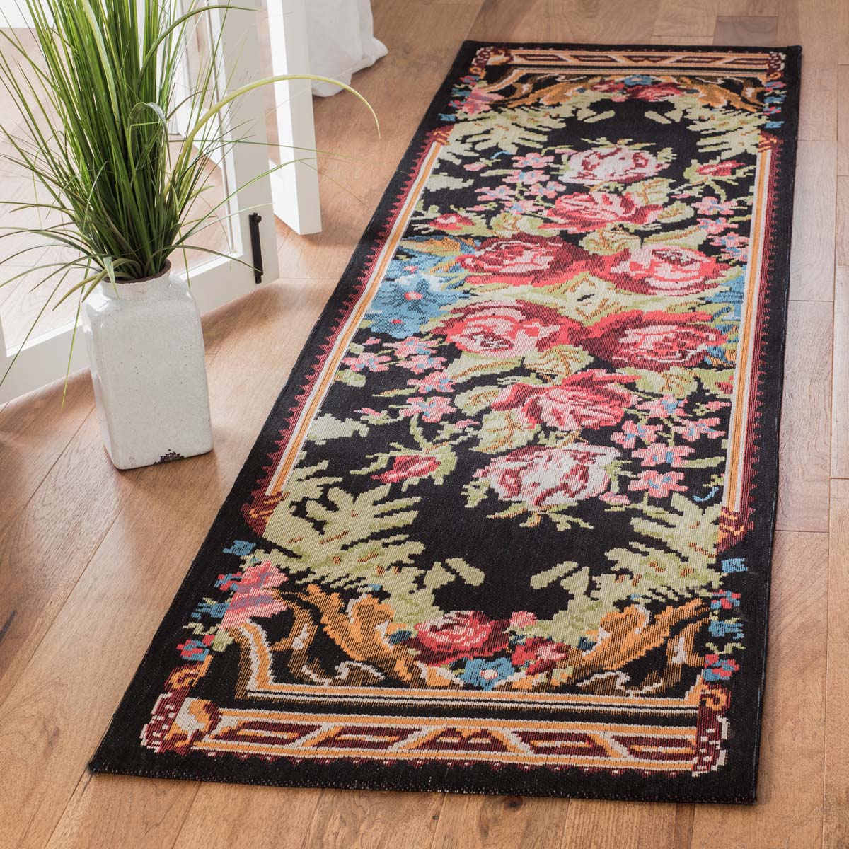 Safavieh Classic Vintage 301 Rug, CLV301 - Black / Multi