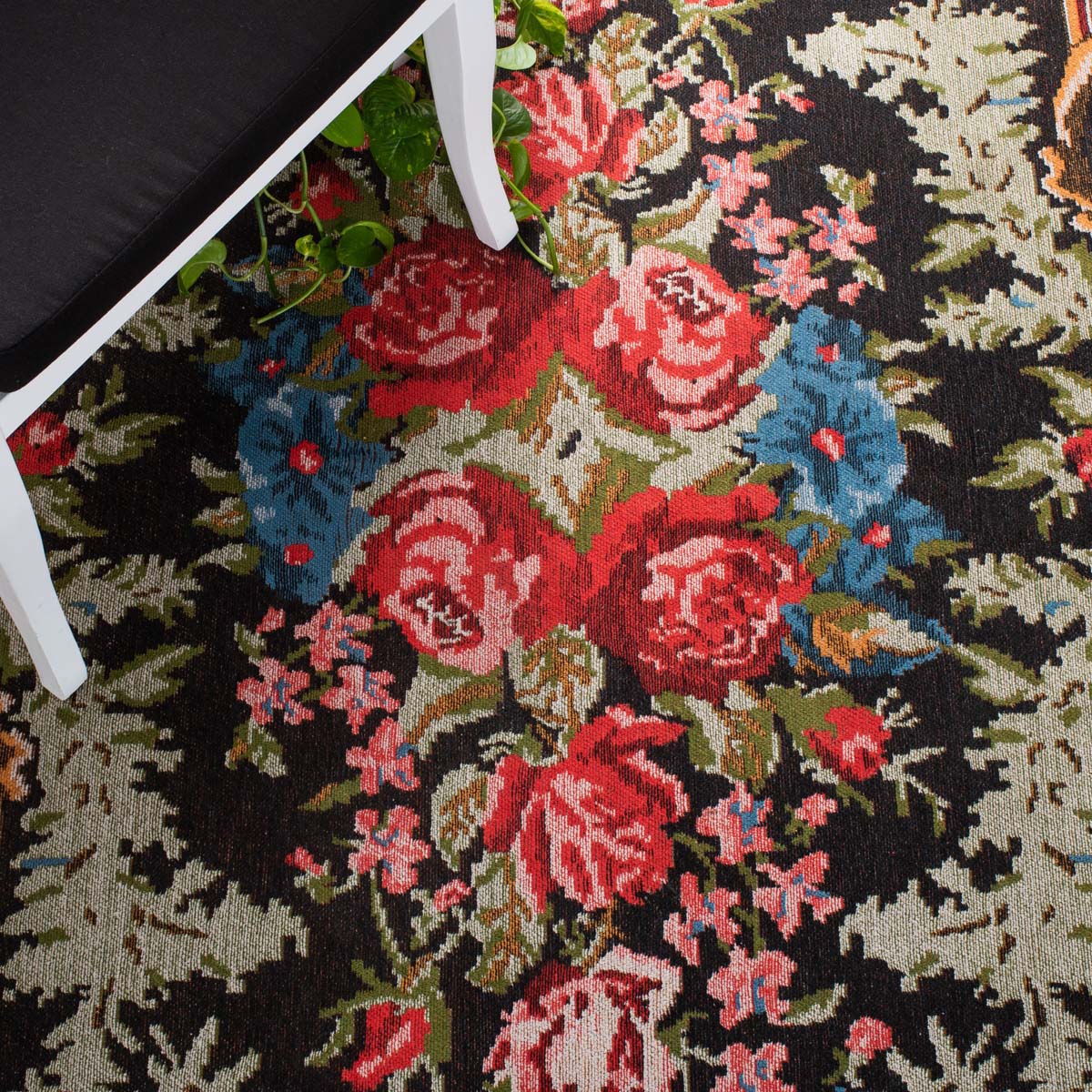 Safavieh Classic Vintage 301 Rug, CLV301 - Black / Multi