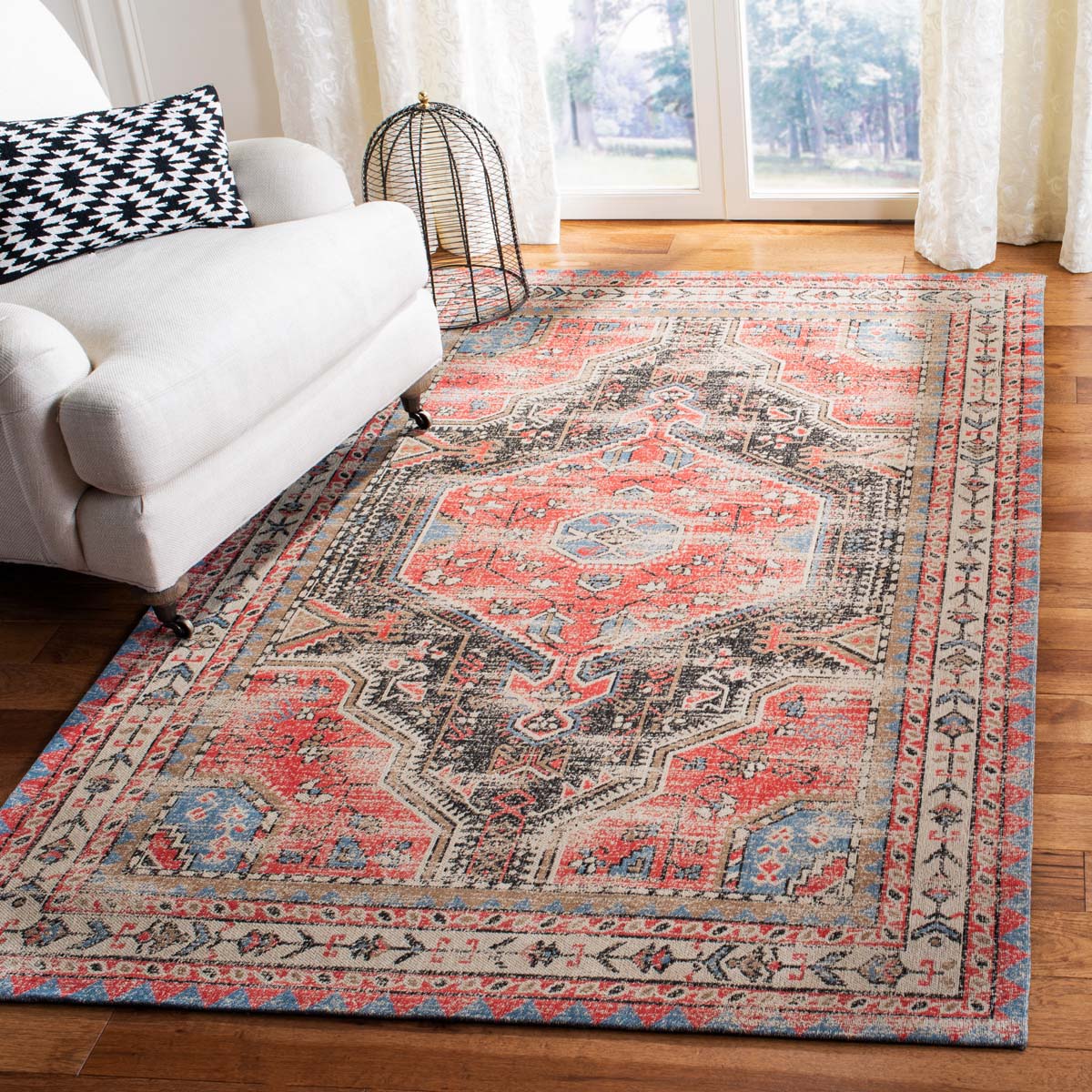 Safavieh Classic Vintage 308 Rug, CLV308 - Red / Charcoal