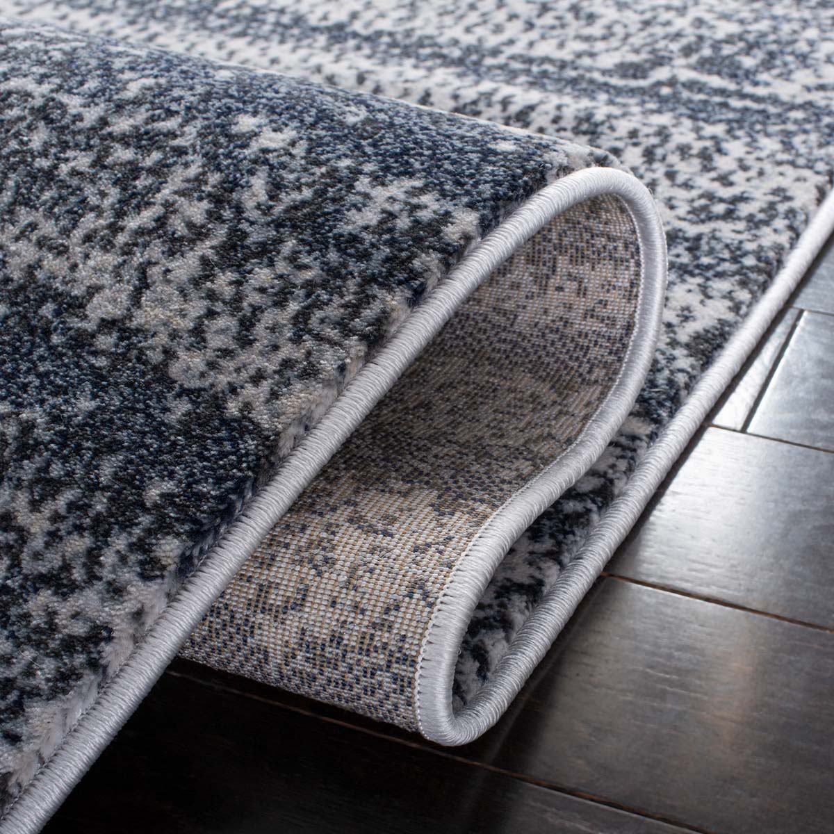 Safavieh Carnegie 612 Rug, CNG612 - Grey / Navy