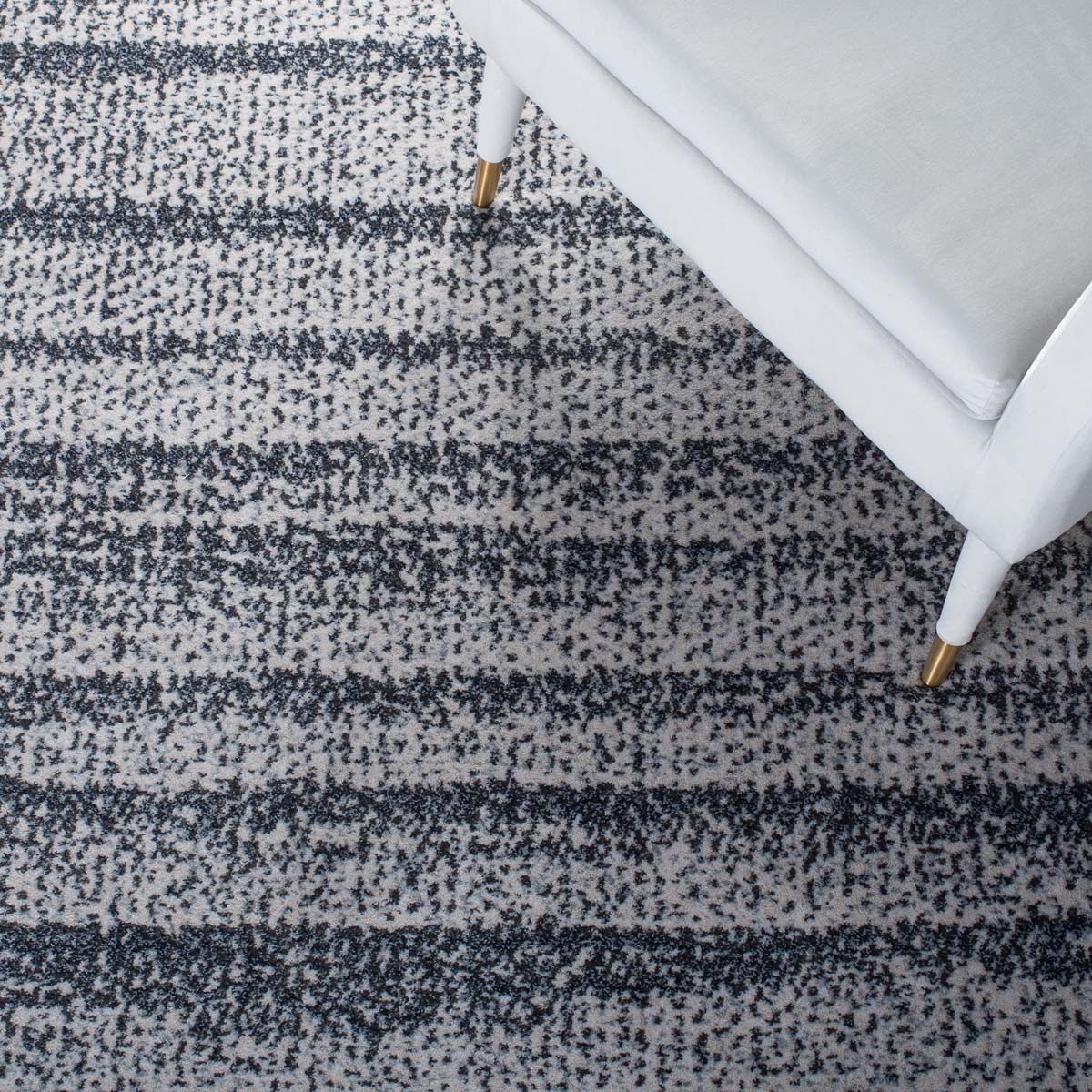Safavieh Carnegie 612 Rug, CNG612 - Grey / Navy