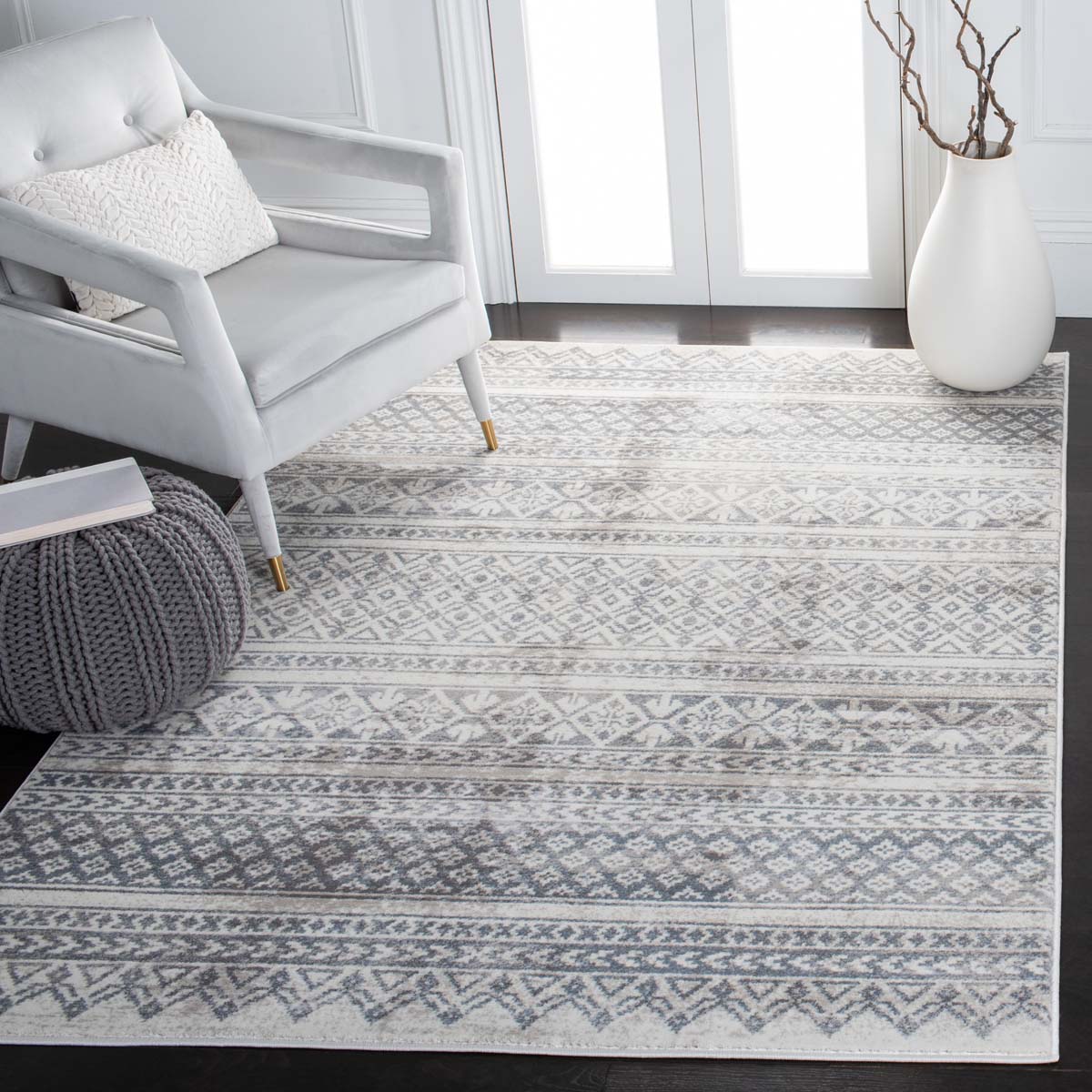 Safavieh Carnegie 619 Rug, CNG619 - Ivory / Grey