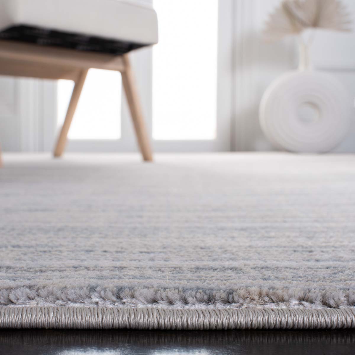 Safavieh Carnegie 636 Rug, CNG636 - Ivory / Grey