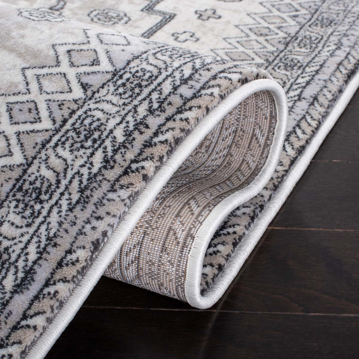 Safavieh Carnegie 662 Rug, CNG662 - Ivory / Grey