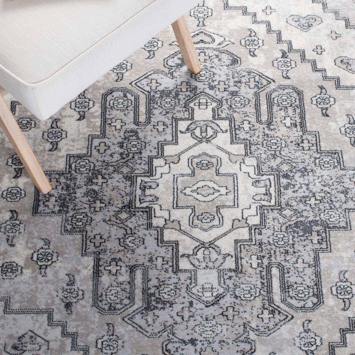 Safavieh Carnegie 662 Rug, CNG662 - Ivory / Grey