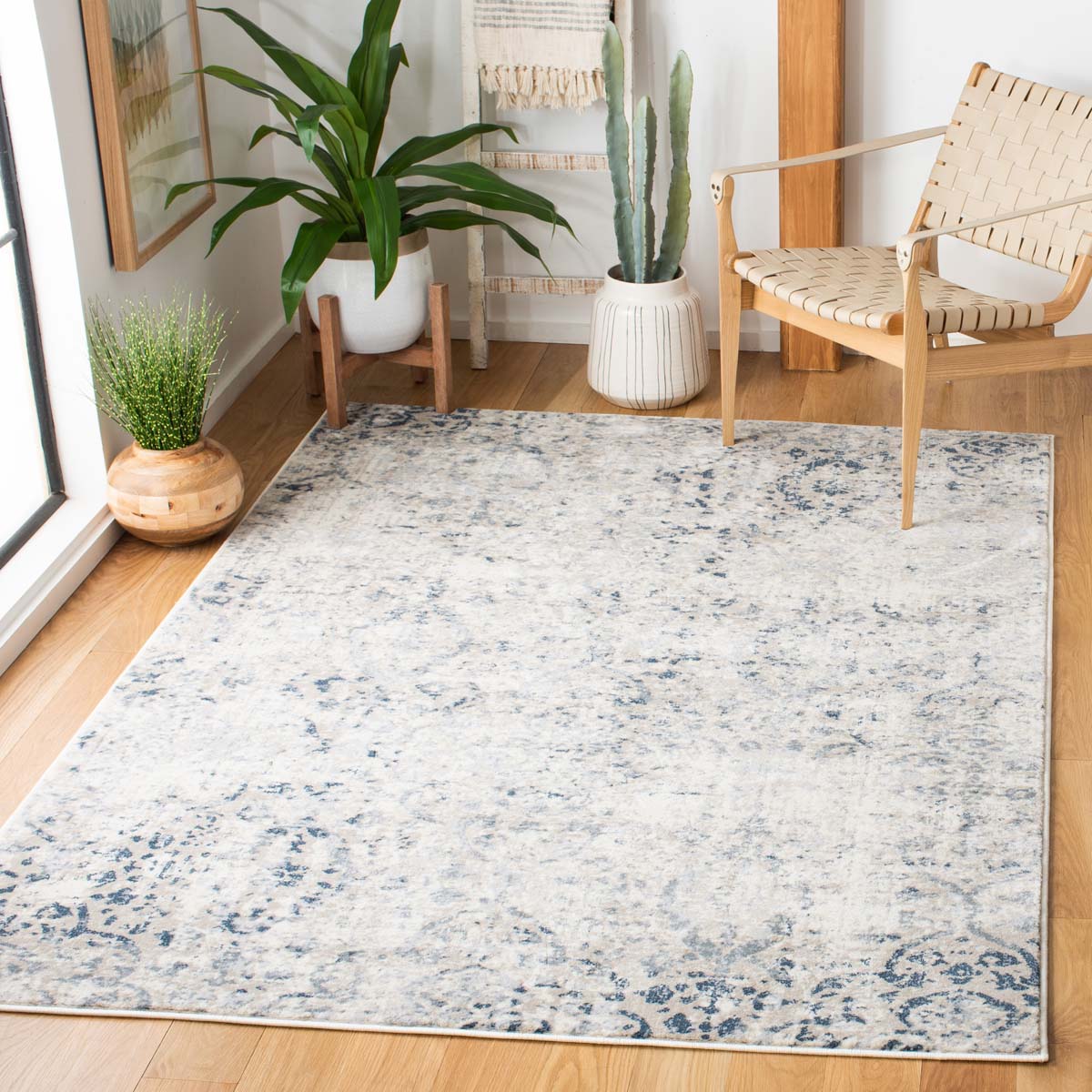 Safavieh Carnegie 681 Rug, CNG681 - Ivory / Navy