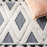 Safavieh Cottage 200 Rug, COT200 - Ivory / Dark Grey