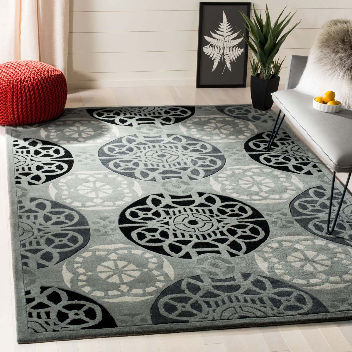 Safavieh Capri 353 Rug, CPR353 - Grey / Black