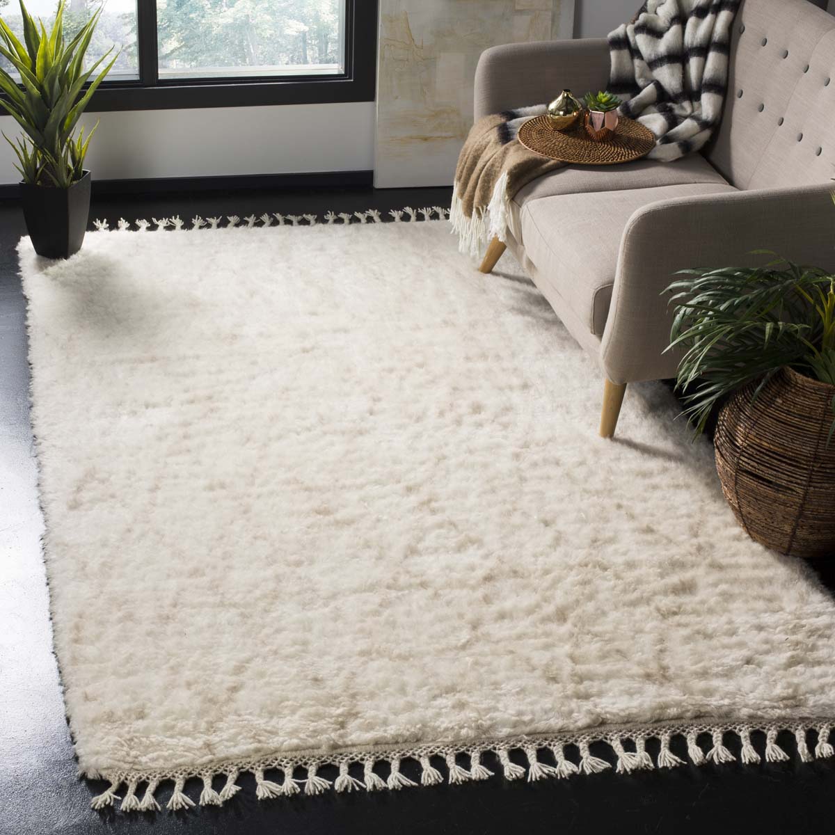 Safavieh Casablanca 145 Rug, CSB145 - Ivory / Beige