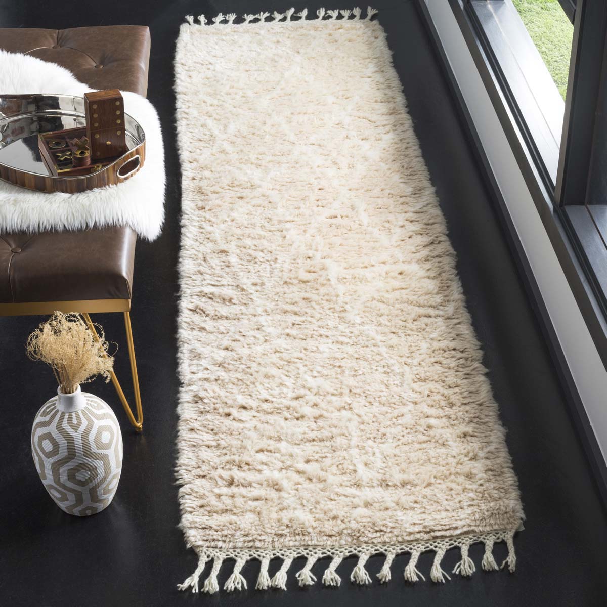 Safavieh Casablanca 145 Rug, CSB145 - Beige / Ivory