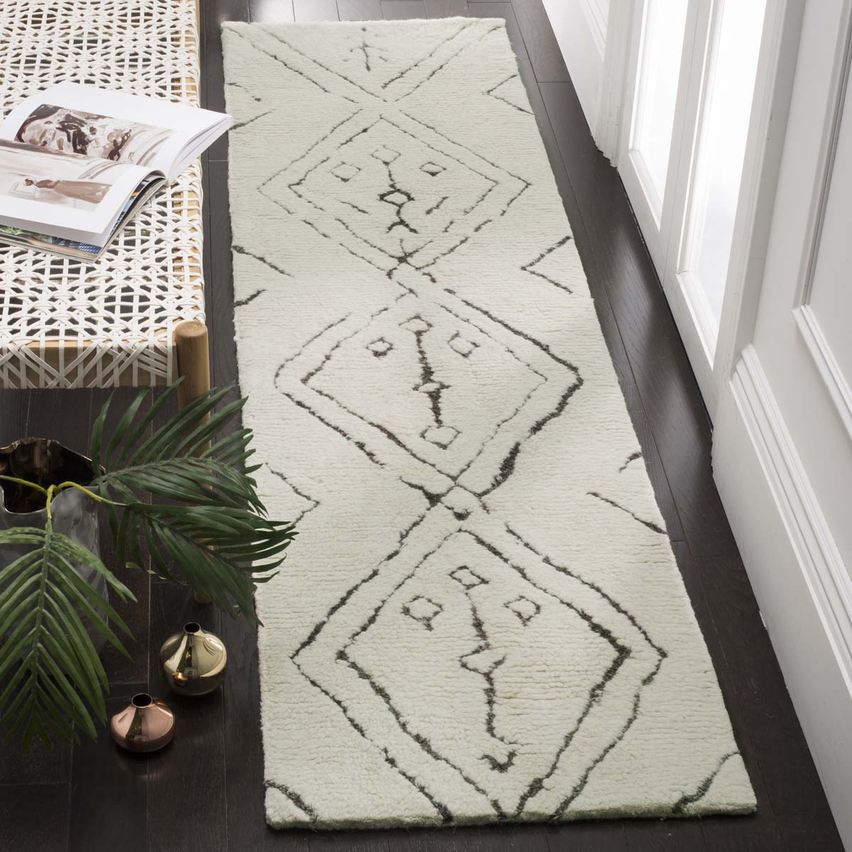 Safavieh Casablanca 212 Rug, CSB212 - Ivory / Multi