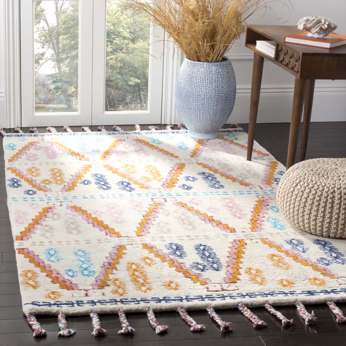 Safavieh Casablanca 217 Rug, CSB217 - Ivory / Multi