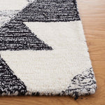 Safavieh Casablanca 226 Rug, CSB226 - Ivory / Black