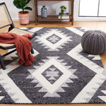 Safavieh Casablanca 226 Rug, CSB226 - Ivory / Black