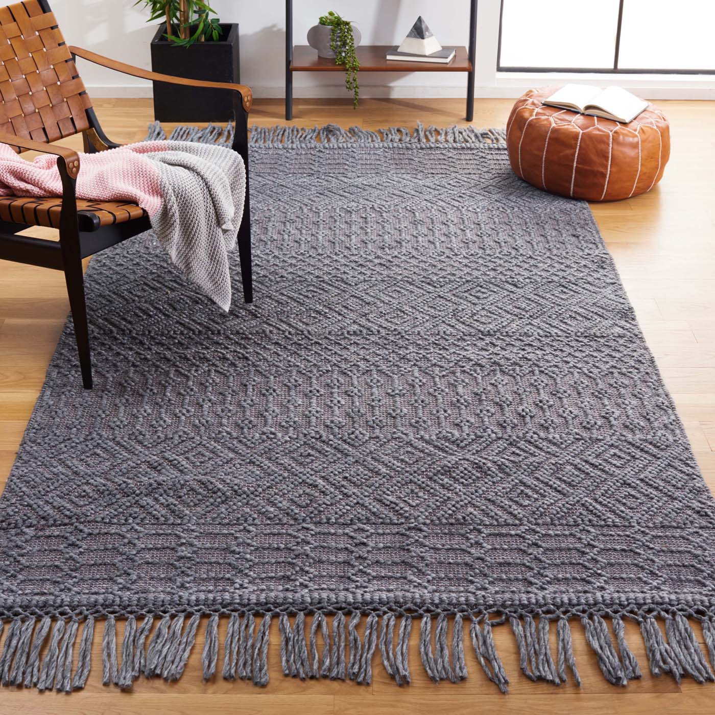 Safavieh Casablanca 276 Rug, CSB276 - Dark Grey
