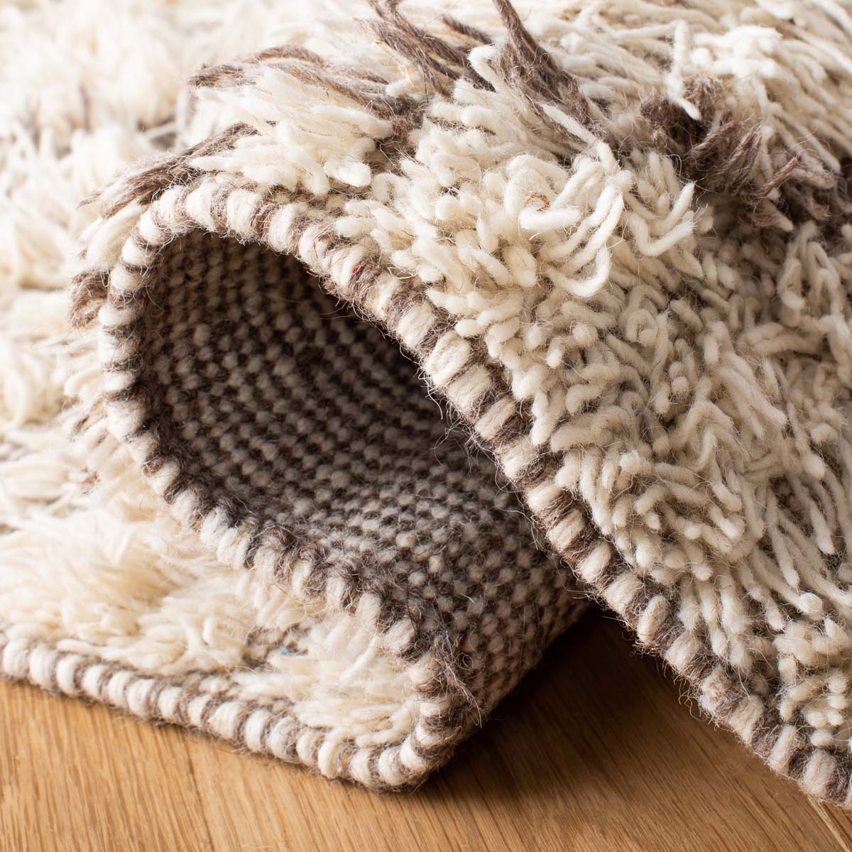 Safavieh Casablanca 277 Rug, CSB277 - Ivory / Taupe