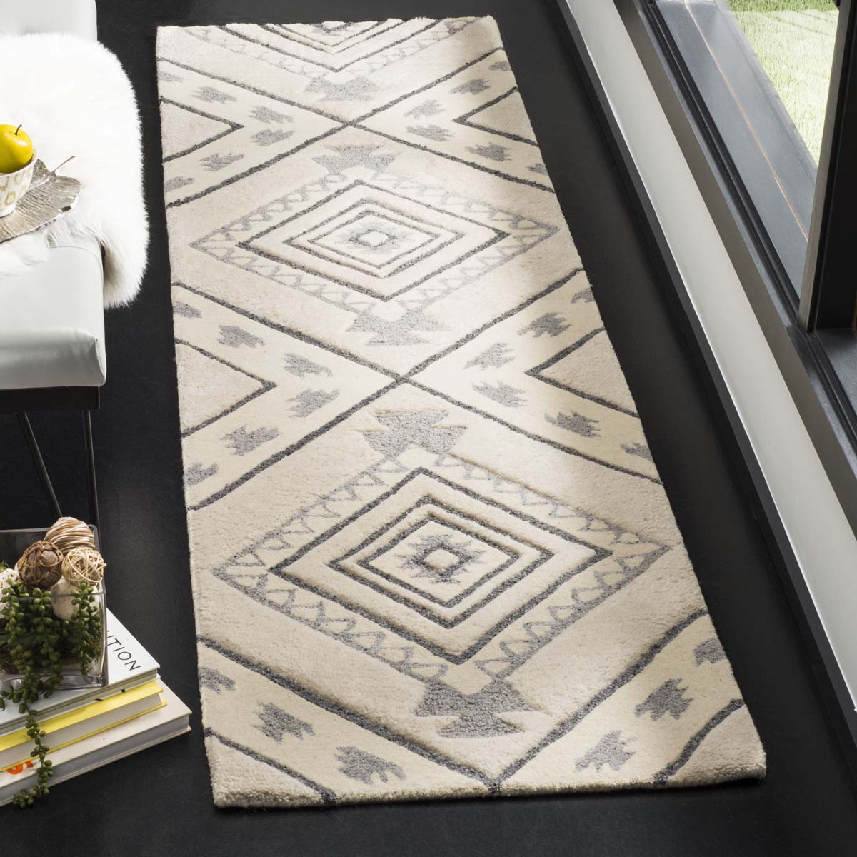 Safavieh Casablanca 302 Rug, CSB302 - Ivory / Grey