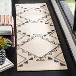 Safavieh Casablanca 303 Rug, CSB303 - Ivory / Grey