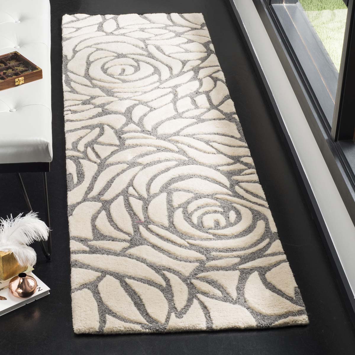 Safavieh Casablanca 304 Rug, CSB304 - Ivory / Grey