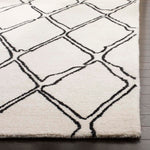 Safavieh Casablanca 350 Rug, CSB350 - Ivory / Black