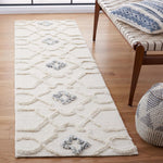 Safavieh Casablanca 375 Rug, CSB375 - Ivory